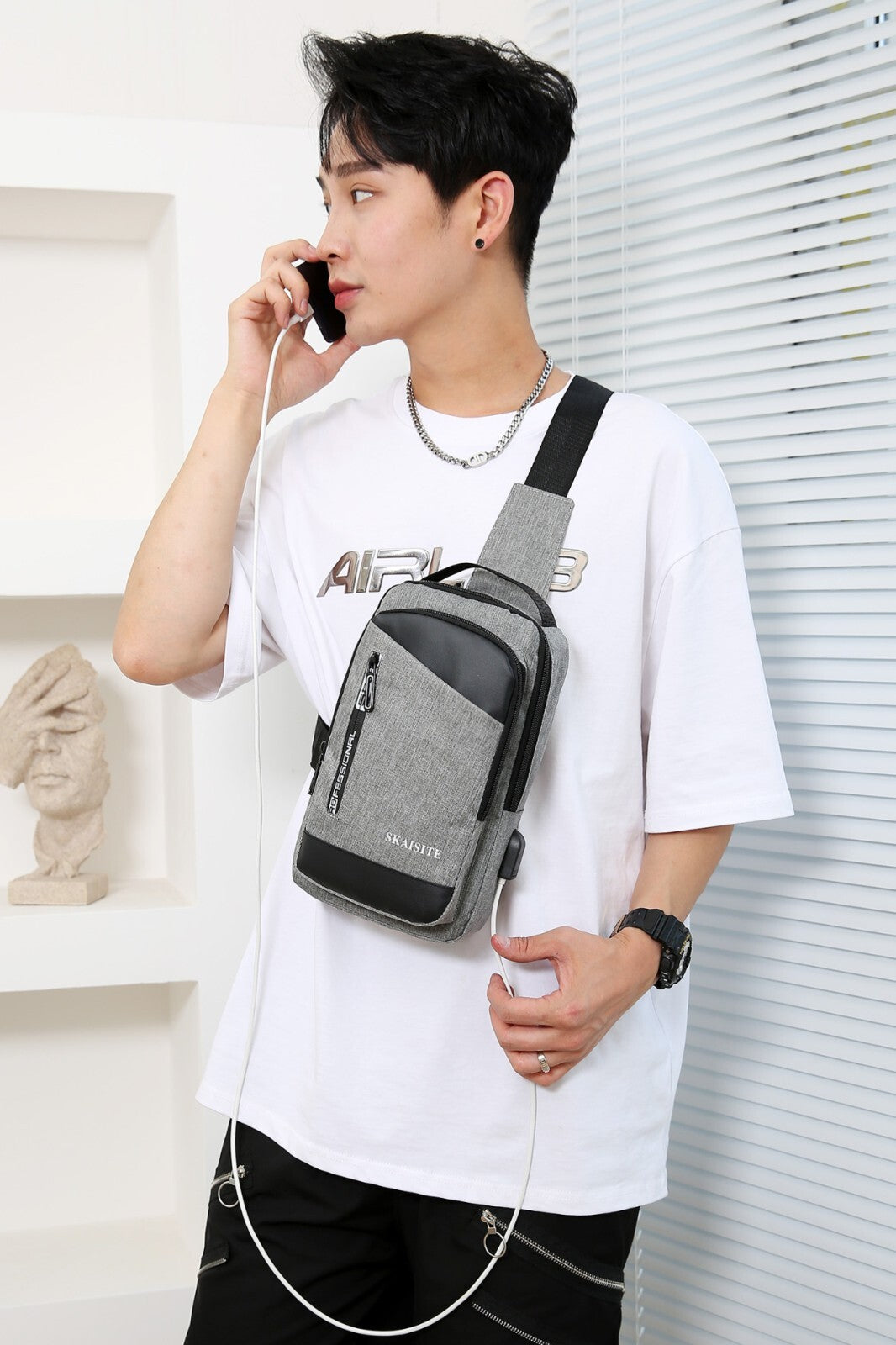Fashion Lightweight Waterproof Cross Body Bag Medium Capacity Sport. Black