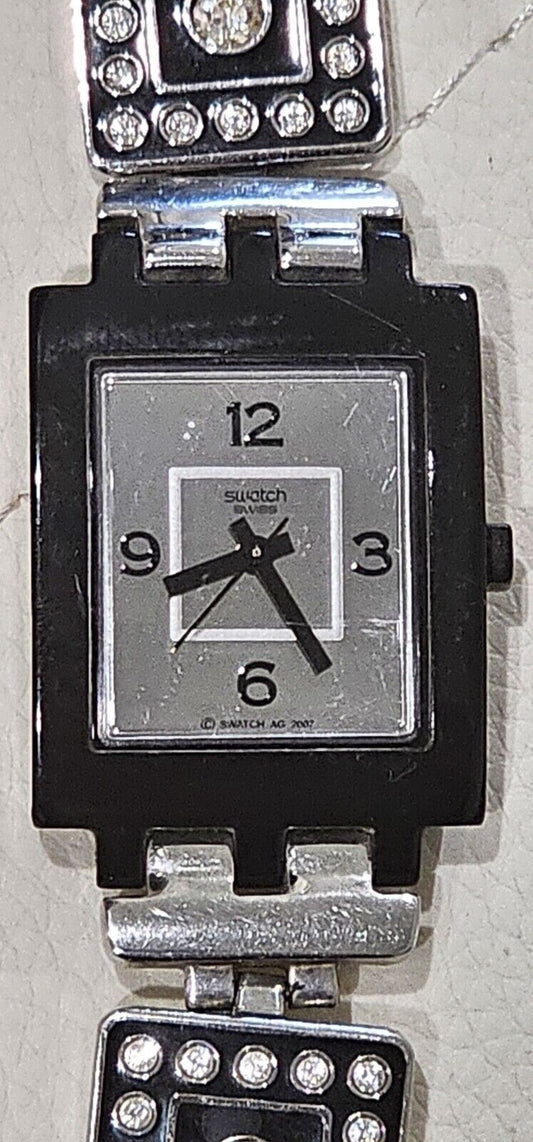Swatch Women's Silver & Black Tone Quartz Watch – Working Condition