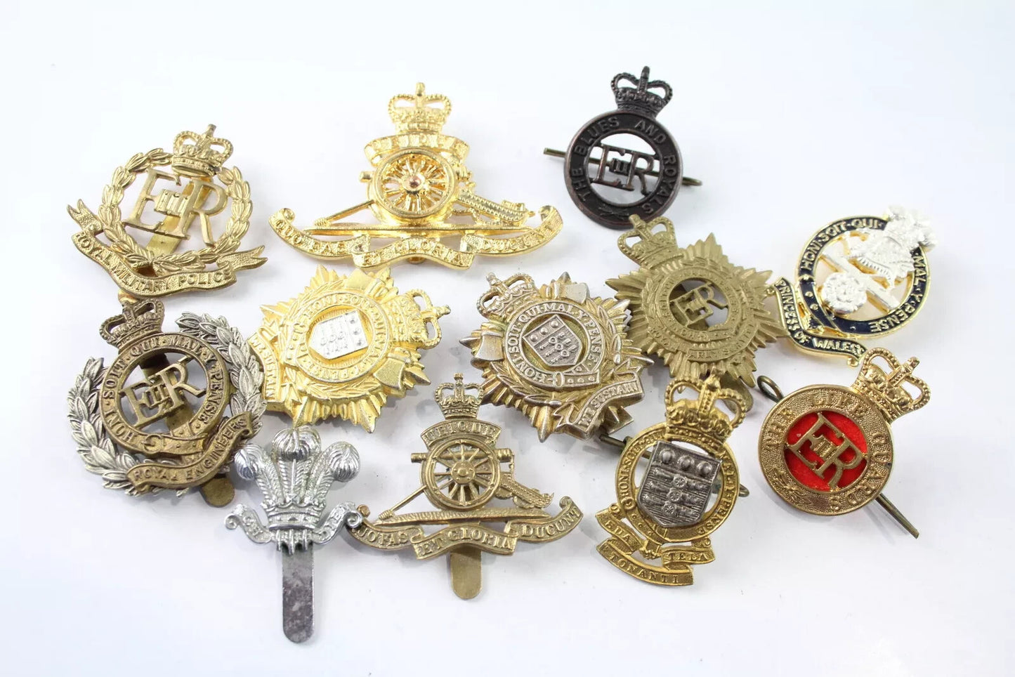 Military Cap Badges Inc the Blues & Royals Royal Engineers RASC x 12 #0220-2