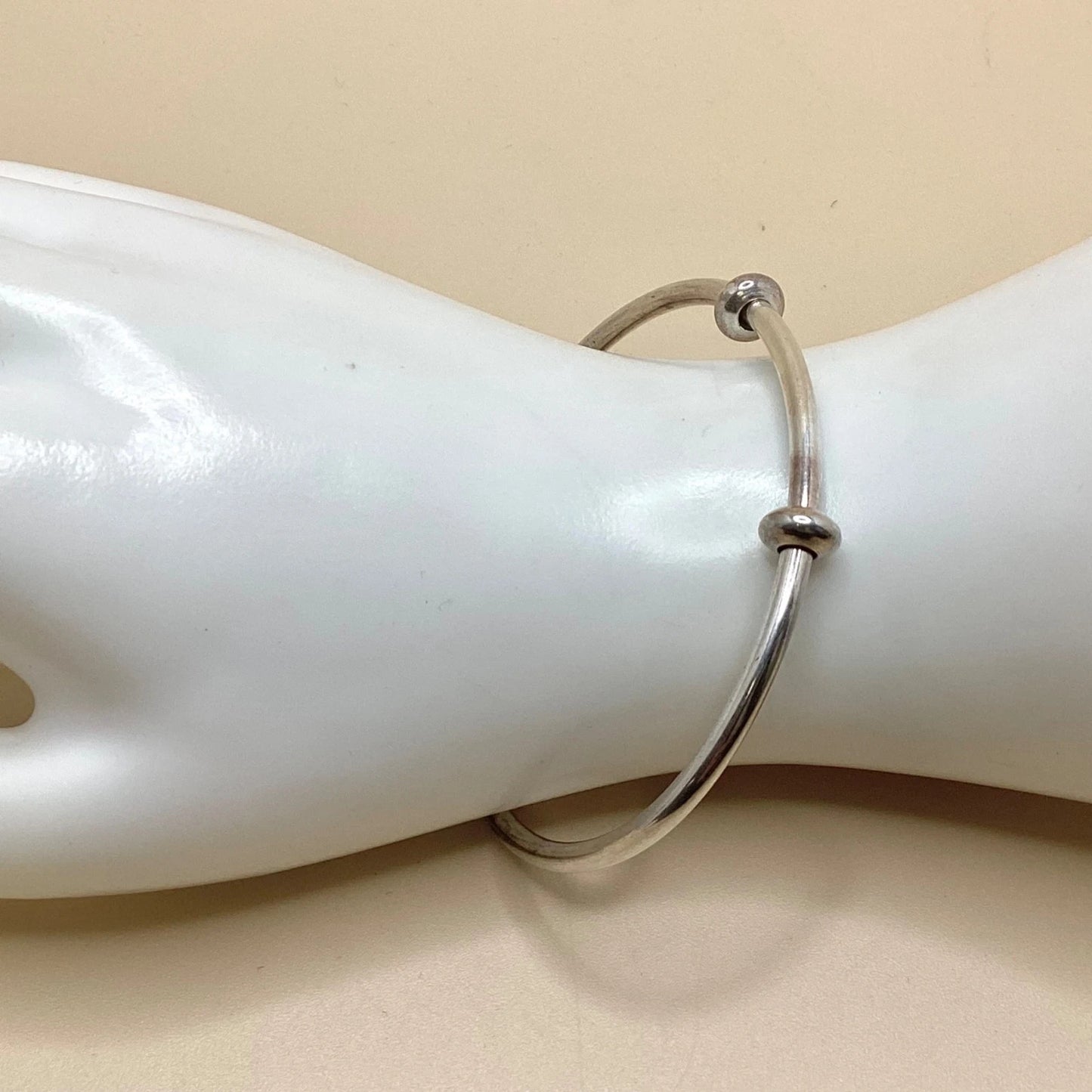 925 Silver E & R Charm Bangle Bracelet Approx. 5.69g