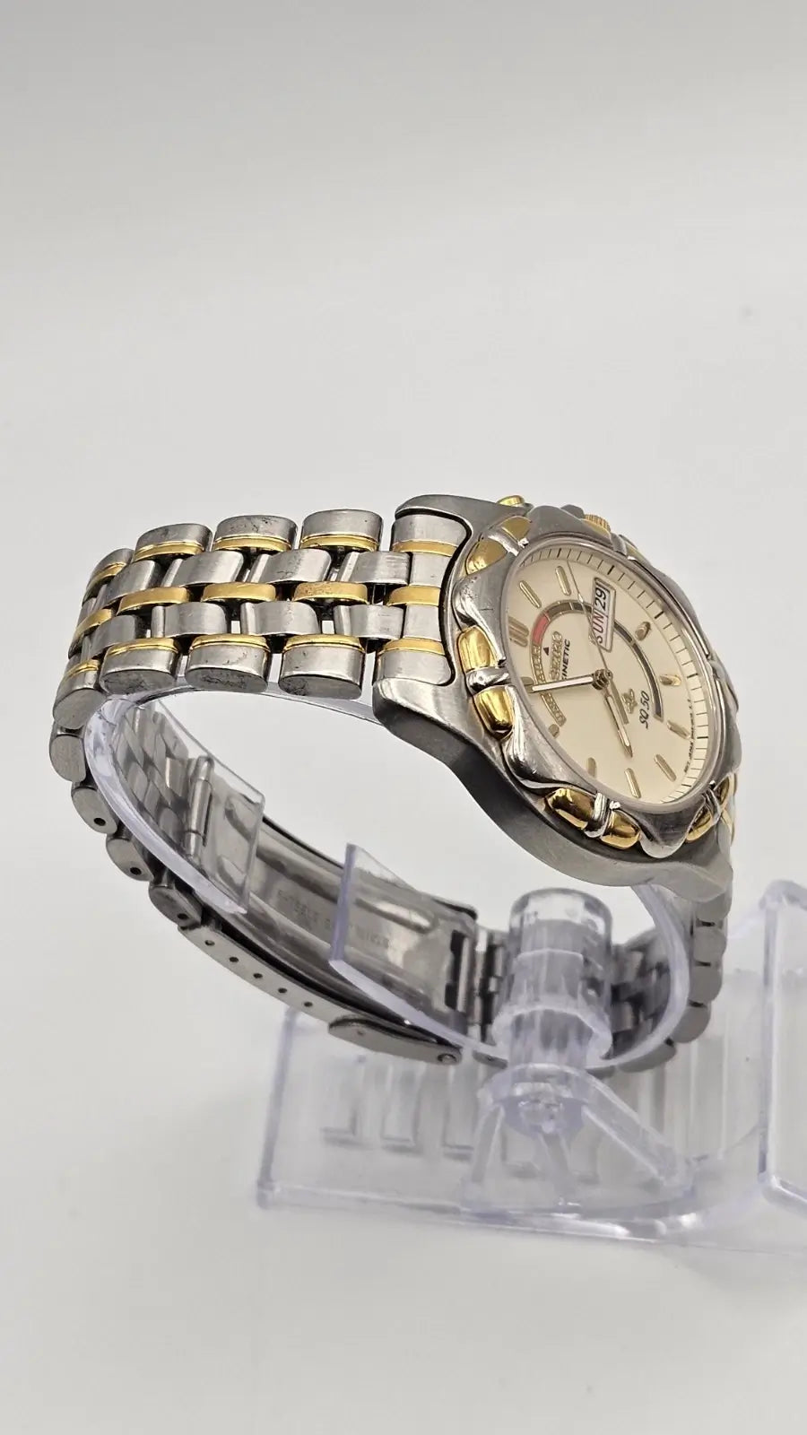 Seiko Kinetic watch two-tone stainless steel and gold-tone bracelet