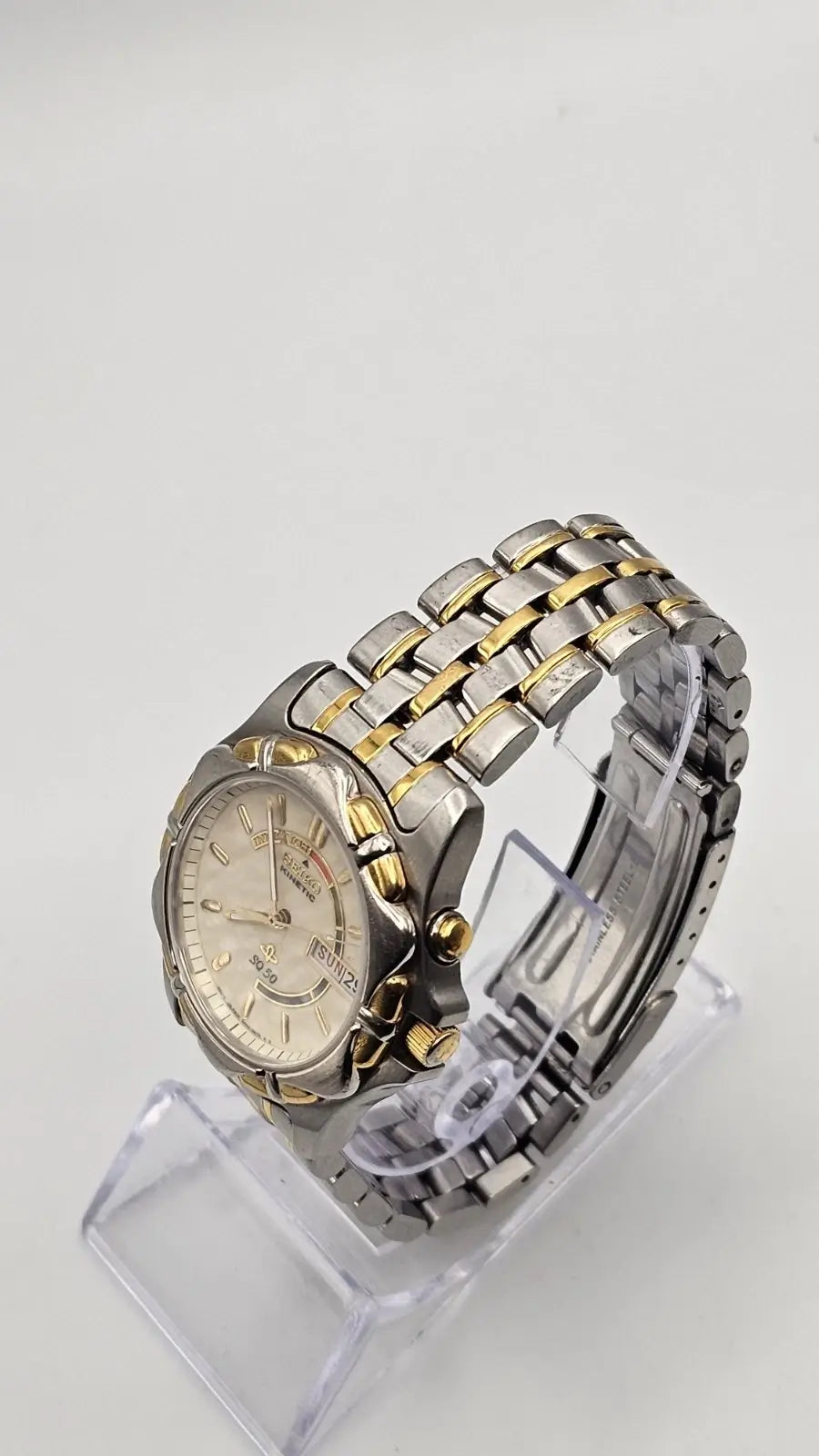 Seiko Kinetic watch caseback 5M43-0A50 with water resistant markings