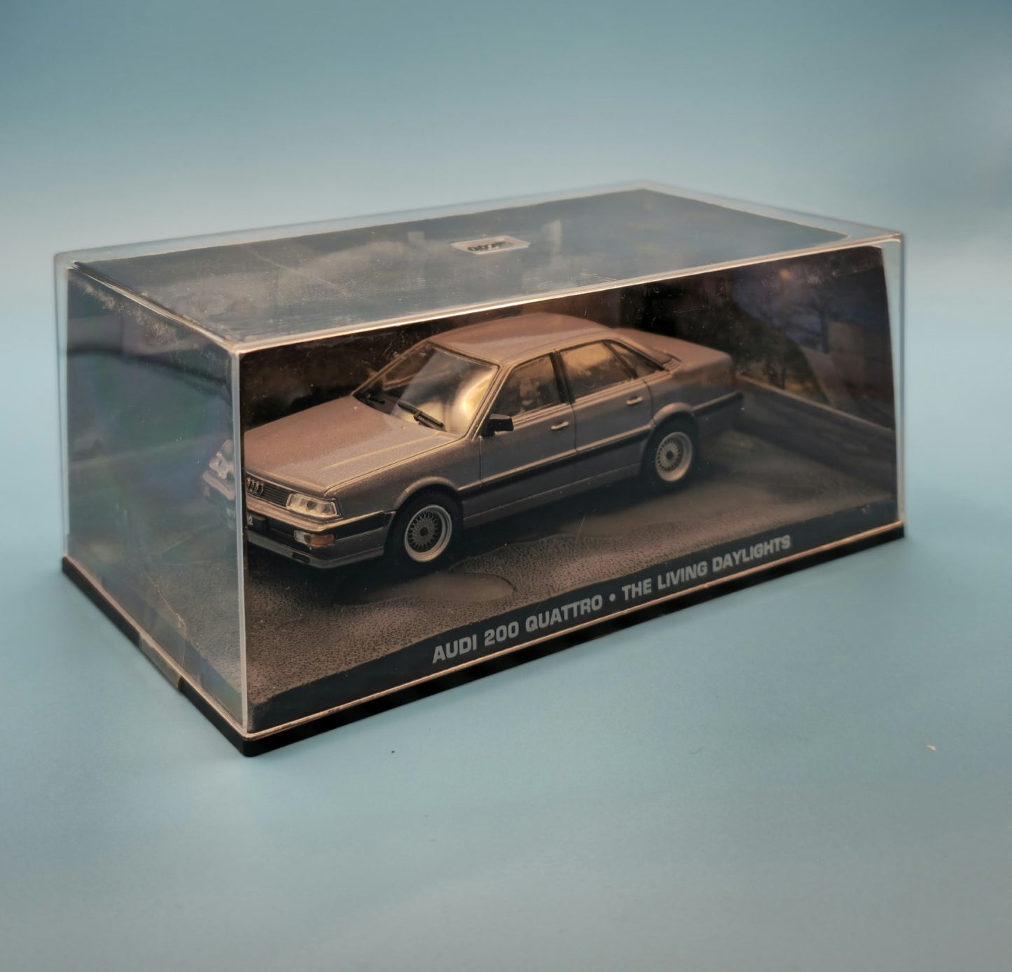 James Bond Die Cast Car Collection - Scale 1:43 #72 -Audi 200 Quattro-The Living