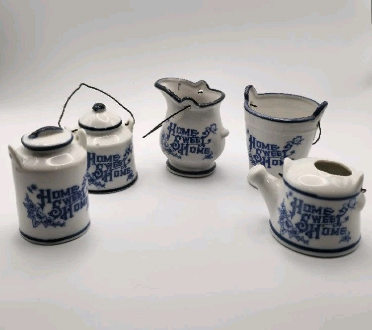 VINTAGE LOT Of 5 Taiwan Miniature Bon China Kickingware