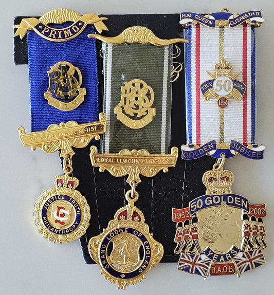 Masonic RAOB Oddfellows Enamelled Regalia Lot - Jewels, Collars, Badges